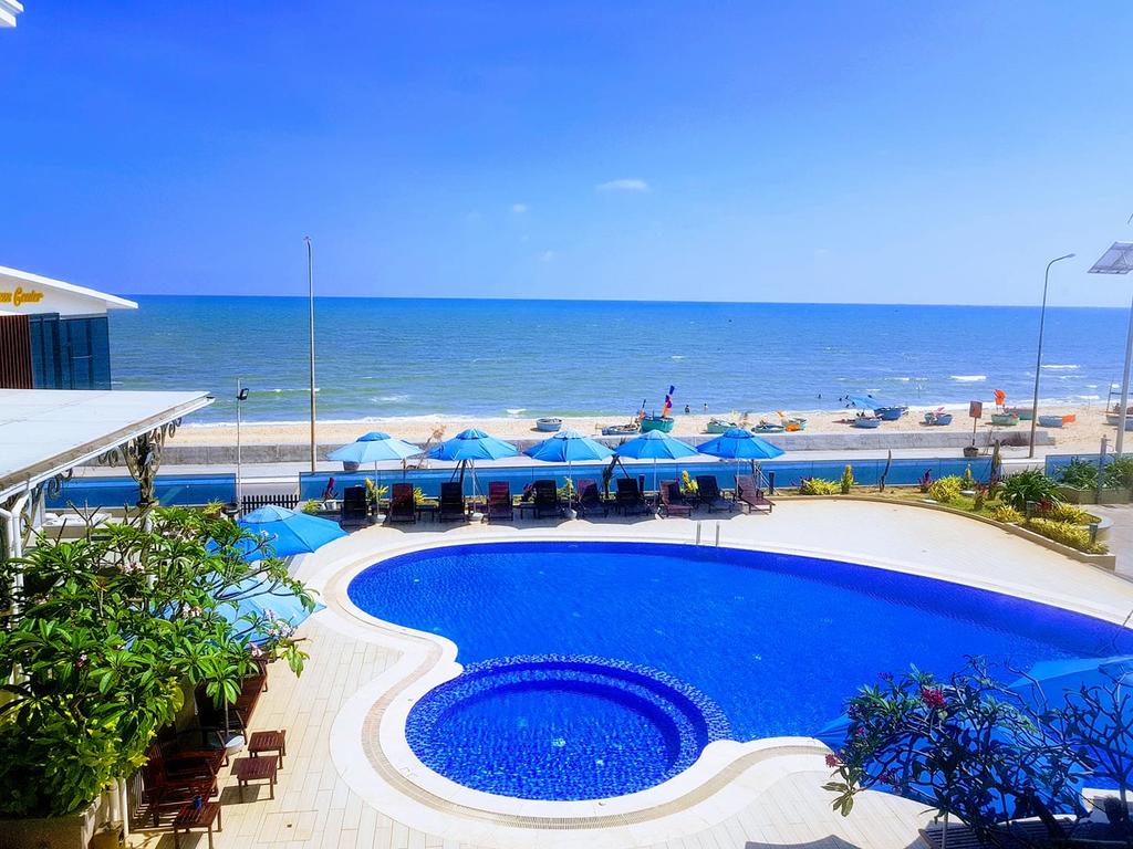 BELLA VITA HOTEL 4