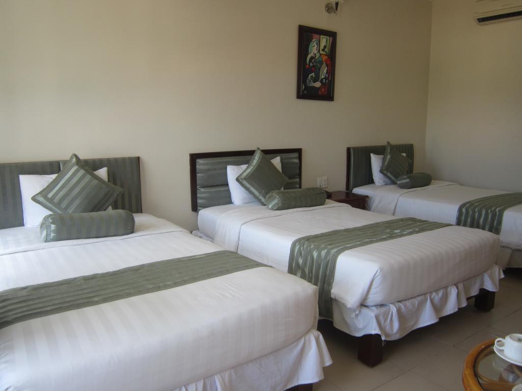 THE COAST HOTEL 2