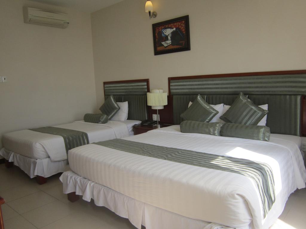 THE COAST HOTEL 3