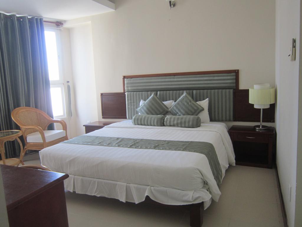 THE COAST HOTEL 4