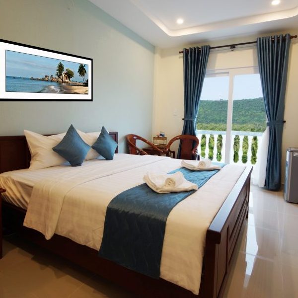 KHÁCH SẠN HOÀNG GIA 2