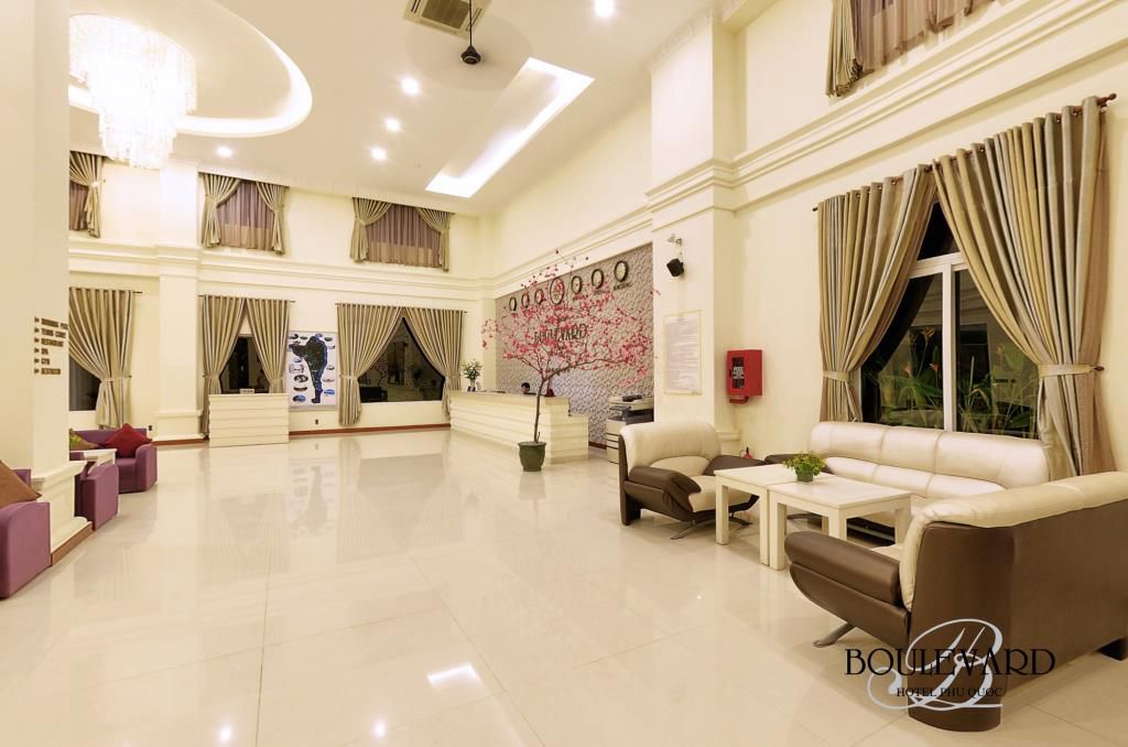 BOULEVARD HOTEL 3