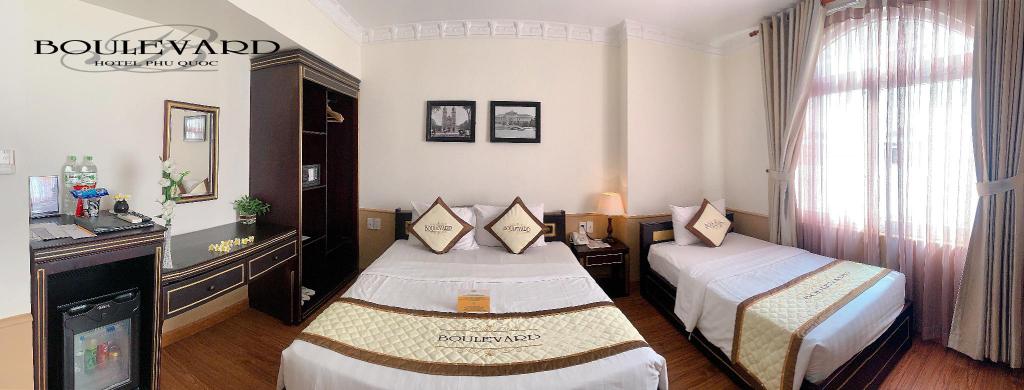 BOULEVARD HOTEL 7